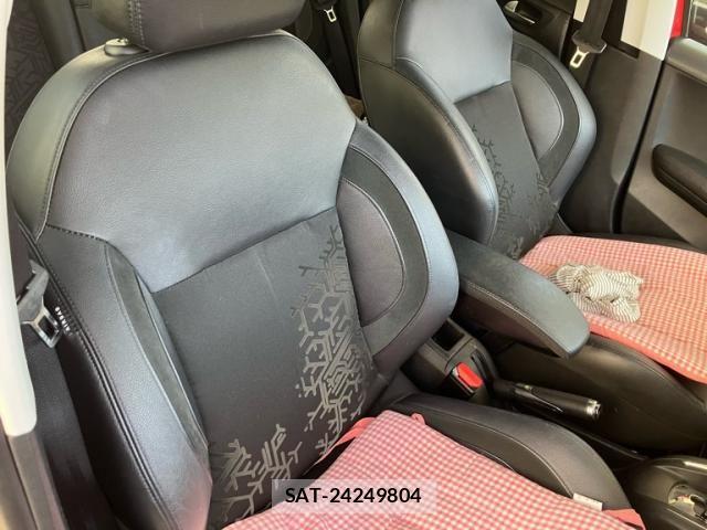 Peugeot 208 2015-08 7359279-10