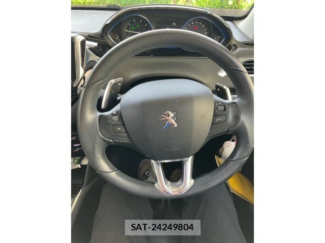 Peugeot 208 2015-08 7359279-11