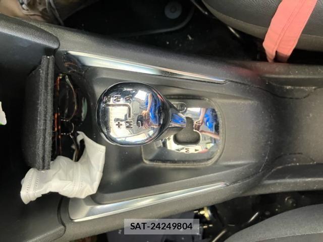 Peugeot 208 2015-08 7359279-14