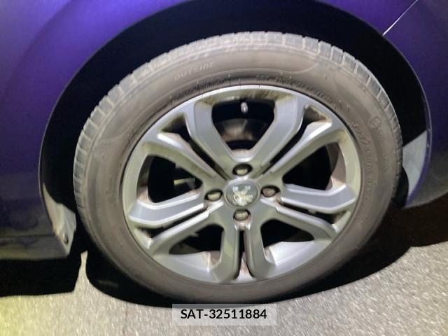 Peugeot 208 2013-11 7359278-3