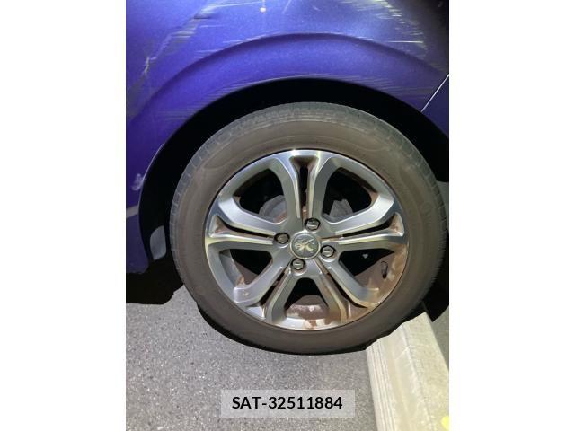 Peugeot 208 2013-11 7359278-5