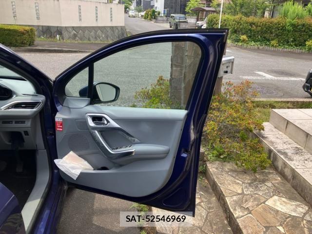 Peugeot 208 2013-09 7456727-12