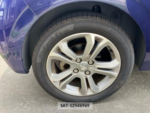 Peugeot 208 2013-09 7456727-7