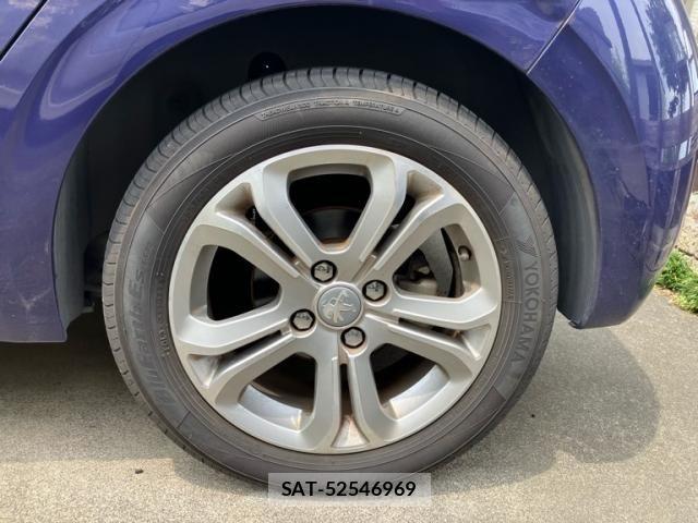Peugeot 208 2013-09 7456727-8