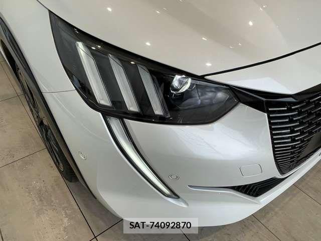 Peugeot 208 2021-07 7509648-11