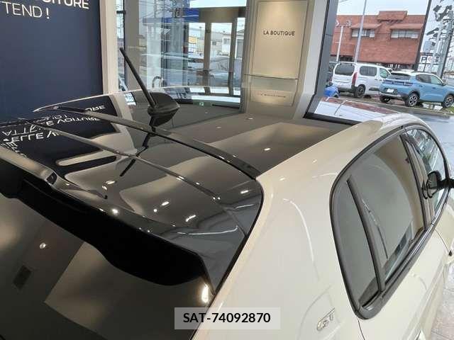 Peugeot 208 2021-07 7509648-17