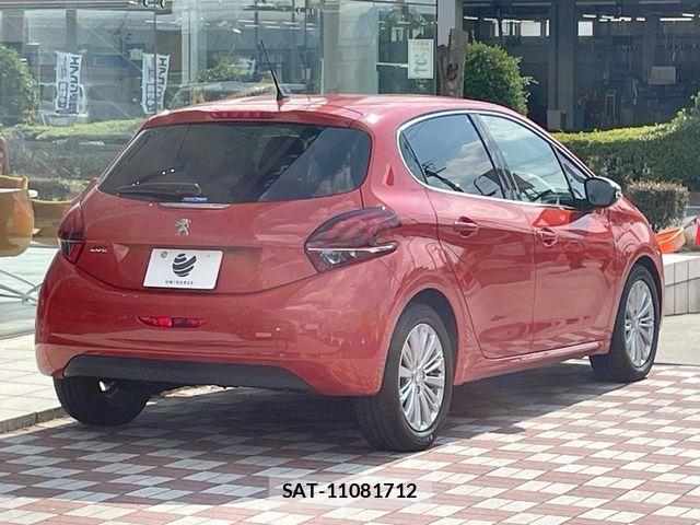 Peugeot 208 2019-02 7502203-16