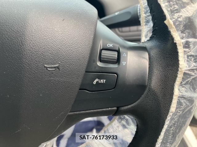 Peugeot 208 2013-10 7502202-18