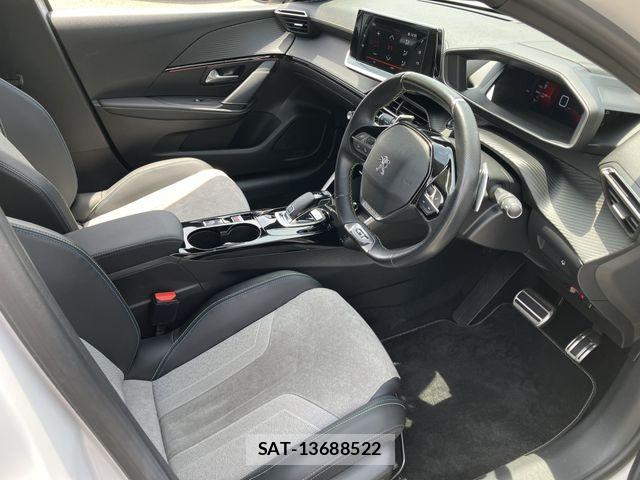 Peugeot 208 2021-04 7502199-9