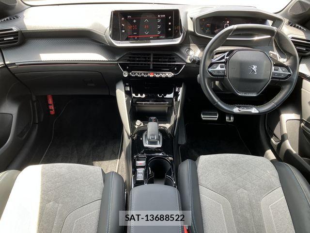 Peugeot 208 2021-04 7502199-1