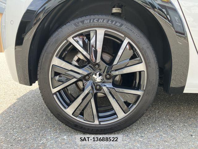 Peugeot 208 2021-04 7502199-26