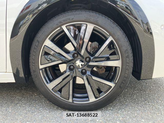 Peugeot 208 2021-04 7502199-27