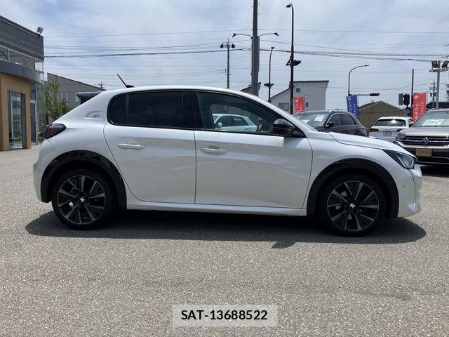 Peugeot 208 2021-04 7502199-5