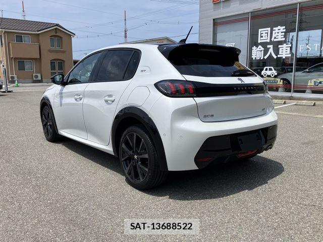 Peugeot 208 2021-04 7502199-7