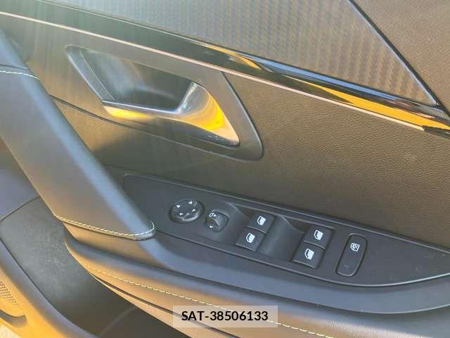 Peugeot 208 2023-10 7502200-9