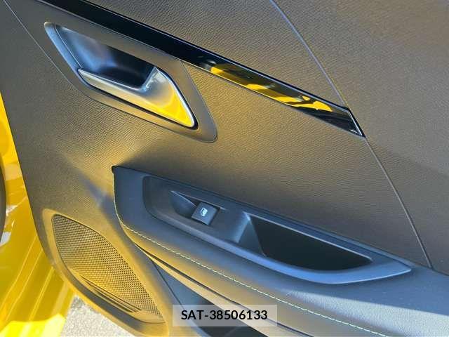 Peugeot 208 2023-10 7502200-17