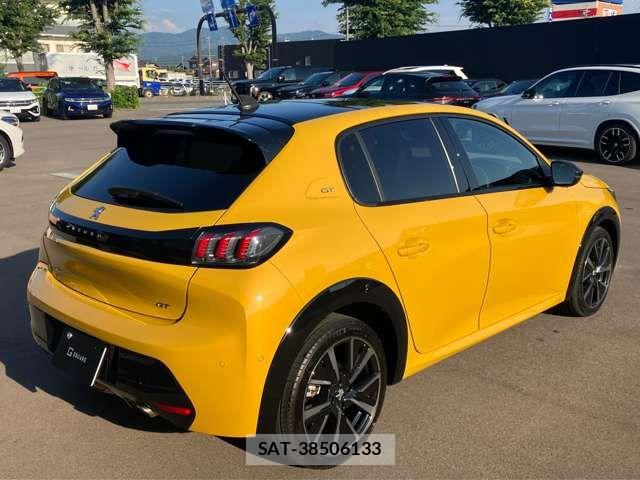 Peugeot 208 2023-10 7502200-3