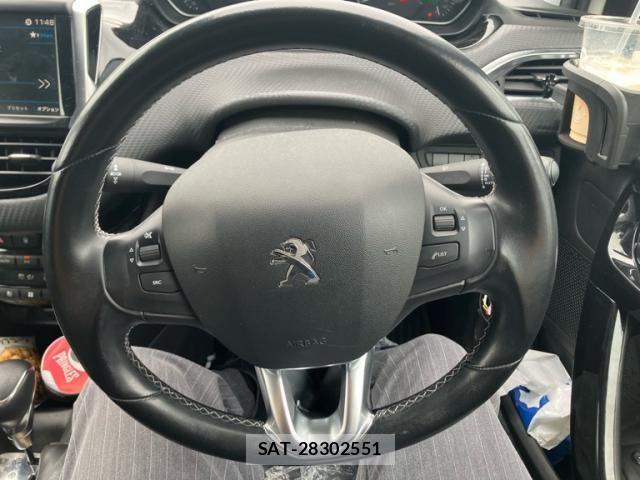 Peugeot 208 2019-07 7619155-14