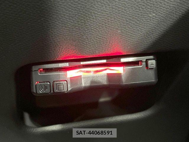 Peugeot 208 2020-08 7619153-7