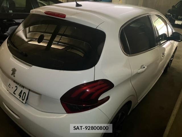 Peugeot 208 2019-08 7619156-4