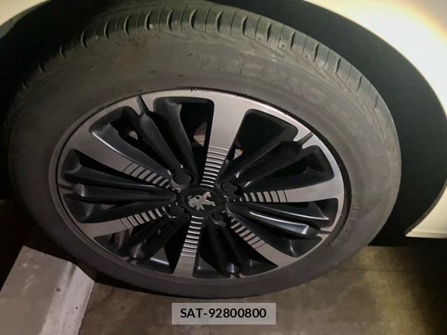 Peugeot 208 2019-08 7619156-7