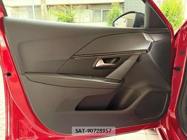 Peugeot 208 2020-10 7619154-16