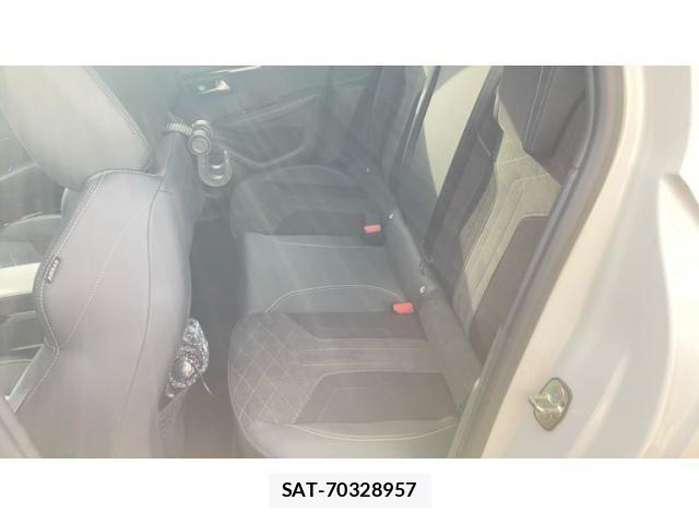 Peugeot 208 2021-11 7619151-11