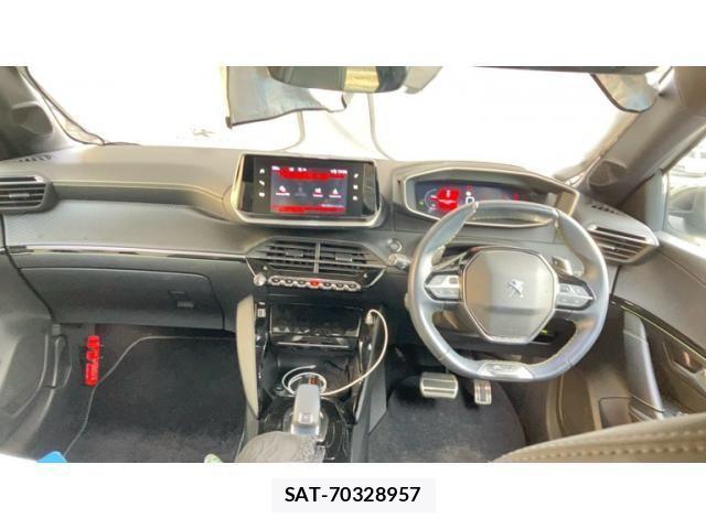 Peugeot 208 2021-11 7619151-13