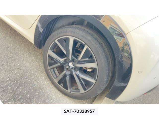 Peugeot 208 2021-11 7619151-8