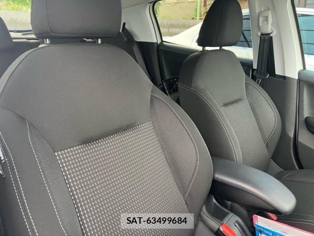 Peugeot 208 2016-12 7727109-12