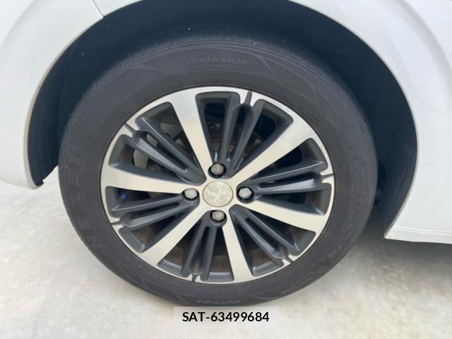 Peugeot 208 2016-12 7727109-7
