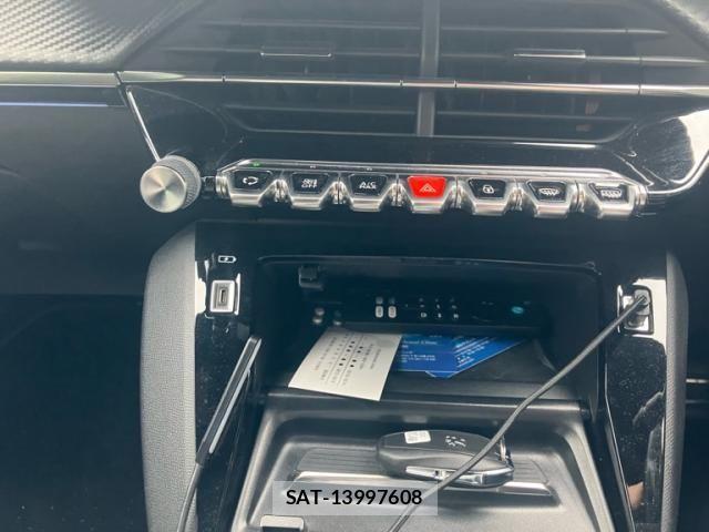 Peugeot 208 2020-12 7727106-18