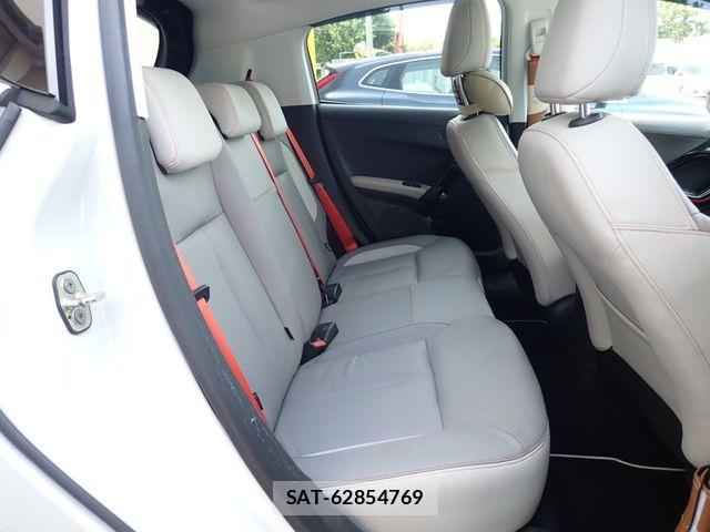 Peugeot 208 2014-07 7727111-22