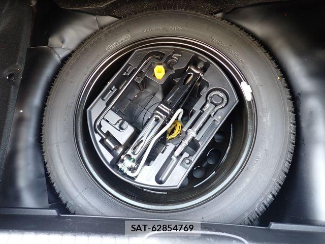 Peugeot 208 2014-07 7727111-24