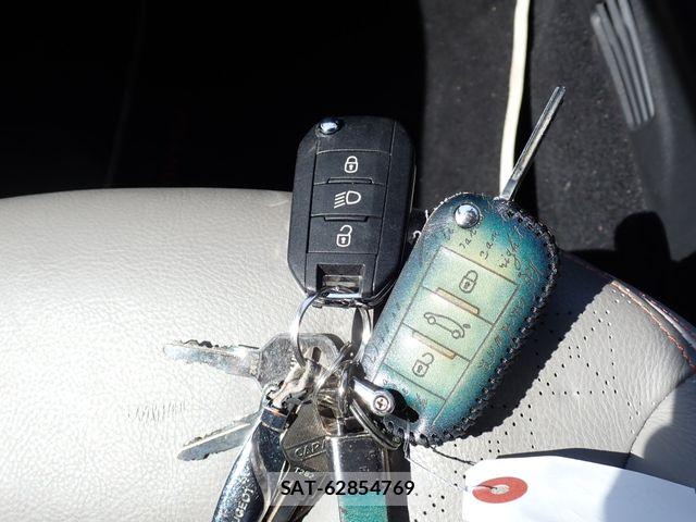 Peugeot 208 2014-07 7727111-29