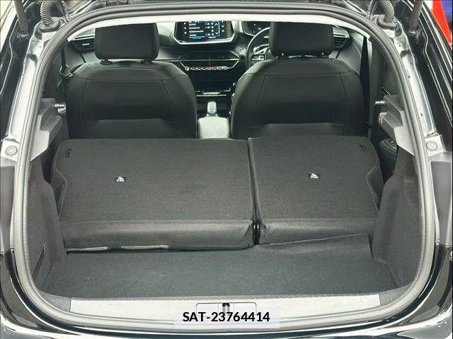 Peugeot 208 2020-10 7788156-17