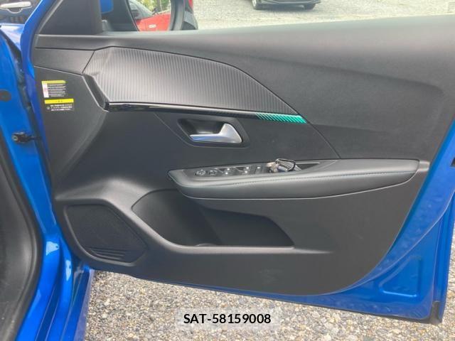 Peugeot 208 2021-06 7878739-14