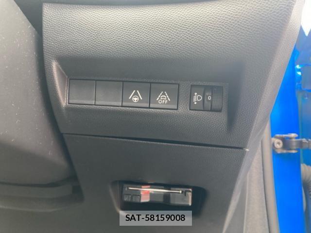 Peugeot 208 2021-06 7878739-16