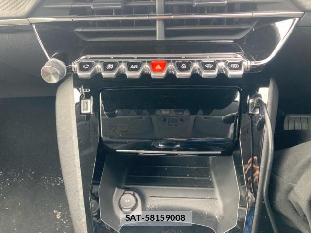Peugeot 208 2021-06 7878739-19