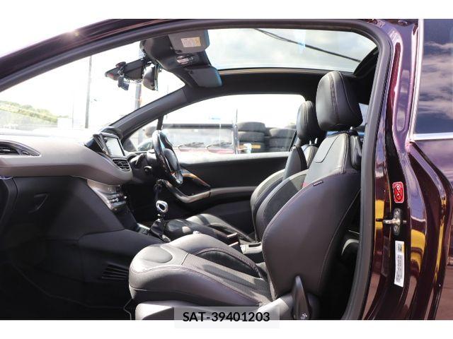 Peugeot 208 2014-05 7980552-9