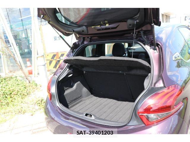 Peugeot 208 2014-05 7980552-14