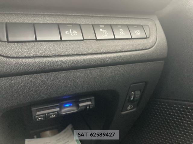 Peugeot 208 2017-07 8037571-16