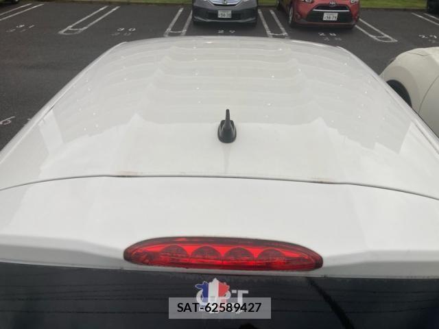 Peugeot 208 2017-07 8037571-4