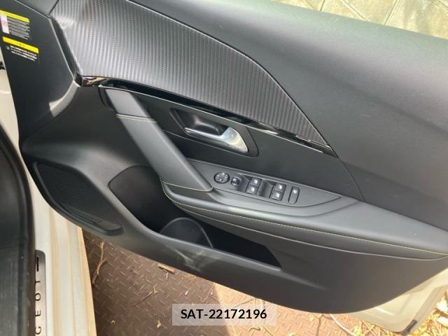 Peugeot 208 2022-09 8037567-3
