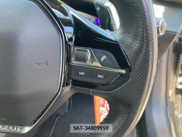 Peugeot 208 2020-10 8037568-11