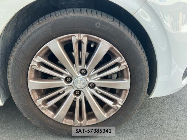 Peugeot 208 2019-03 8037573-6