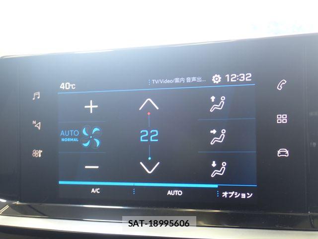Peugeot 208 2022-06 8075102-13