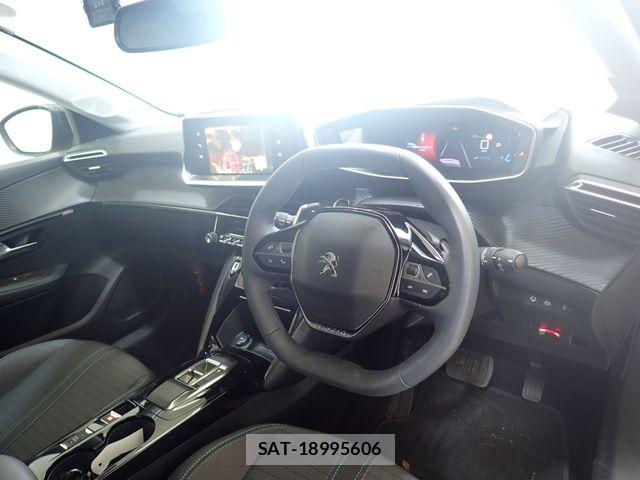 Peugeot 208 2022-06 8075102-1