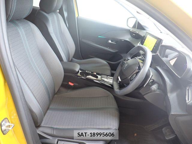Peugeot 208 2022-06 8075102-21