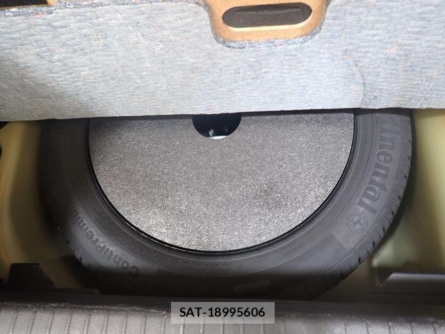 Peugeot 208 2022-06 8075102-24